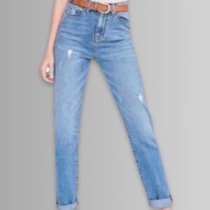 BDG‎ Mom High Rise 80’s Retro Faded Denim, Tapered At The Ankle, Size 27